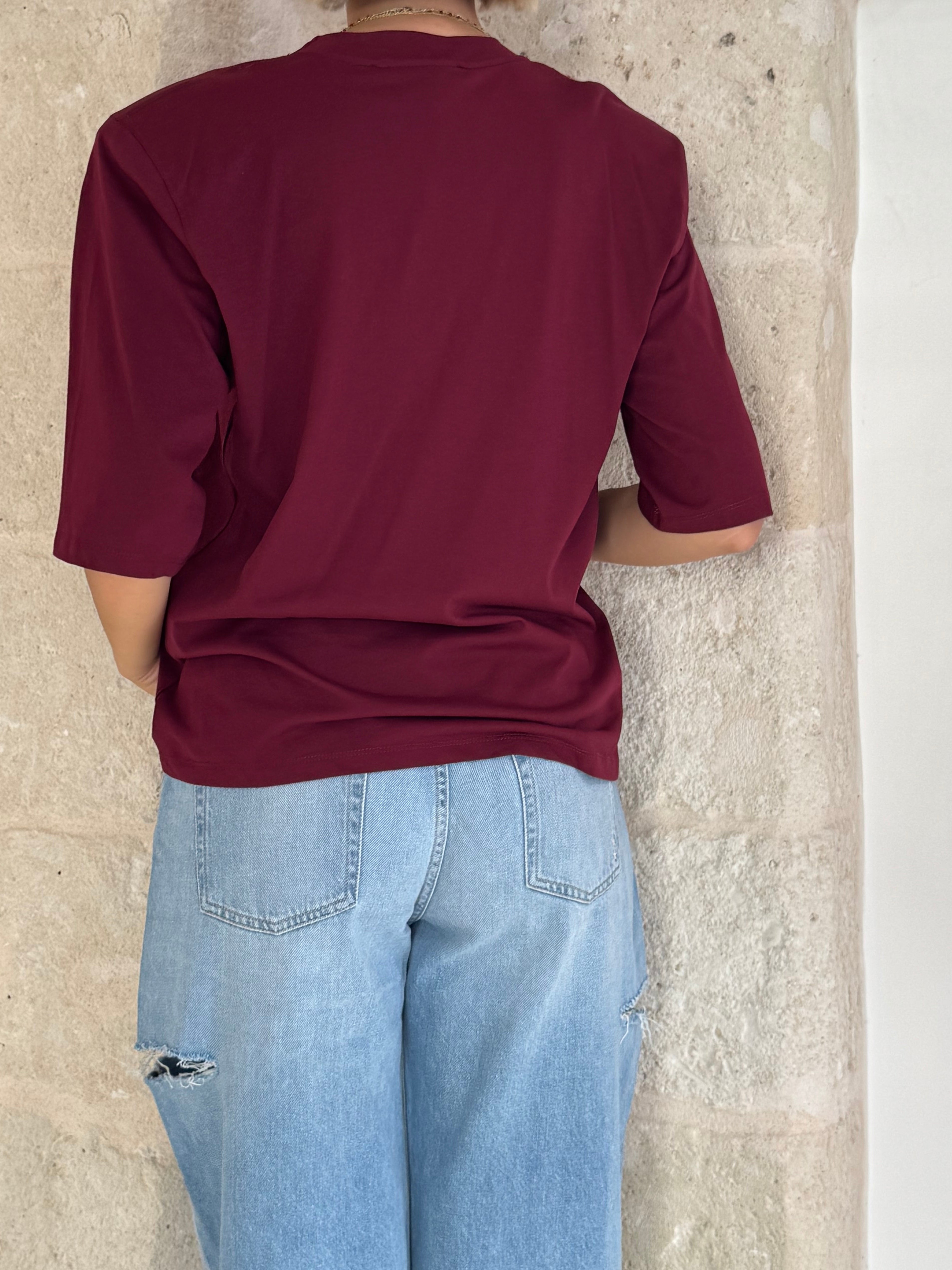 T-shirt con spalline e ricamo - Kostumn1