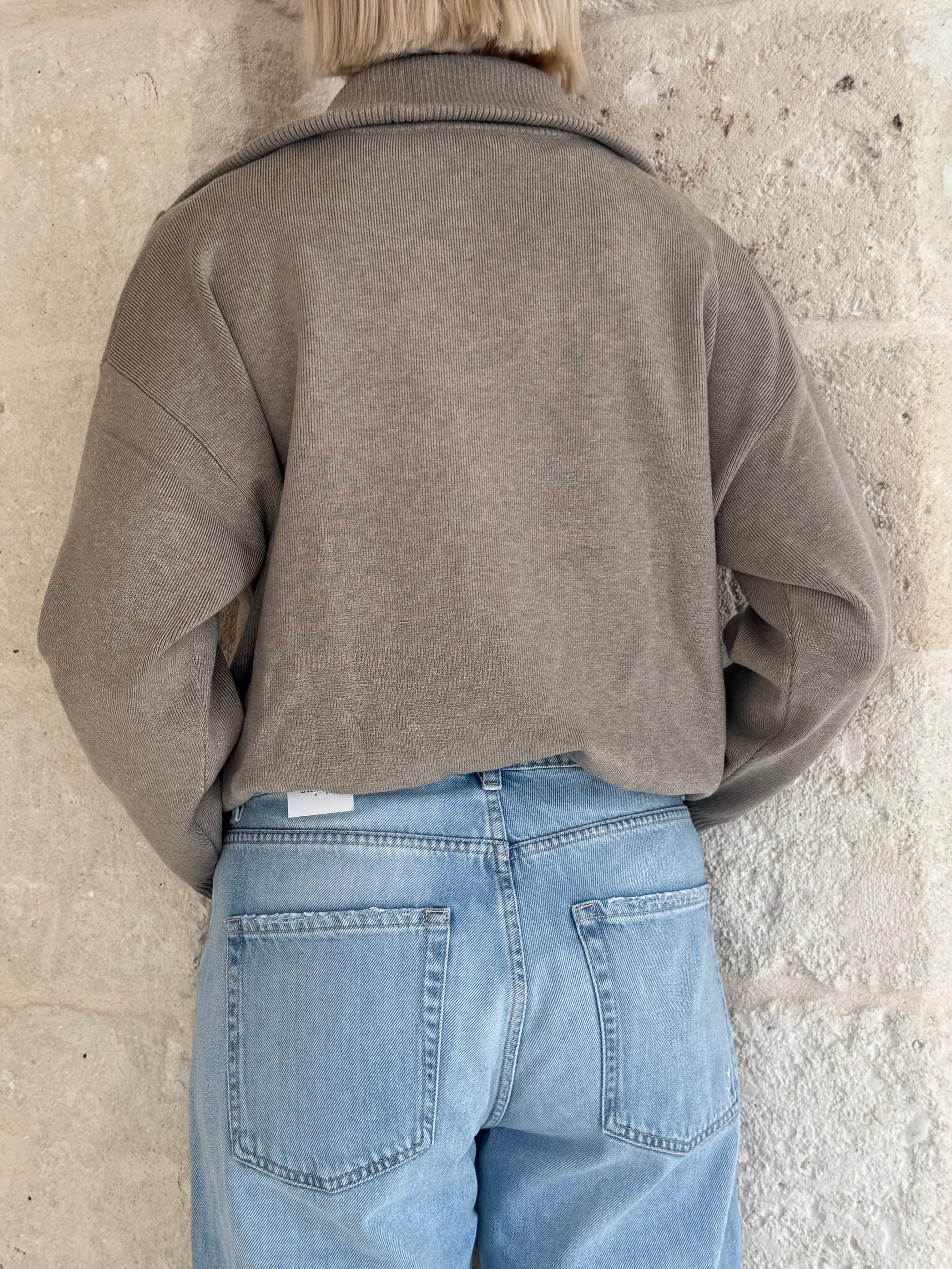 Maglione beige con orlo elasticizzato - Eleh
