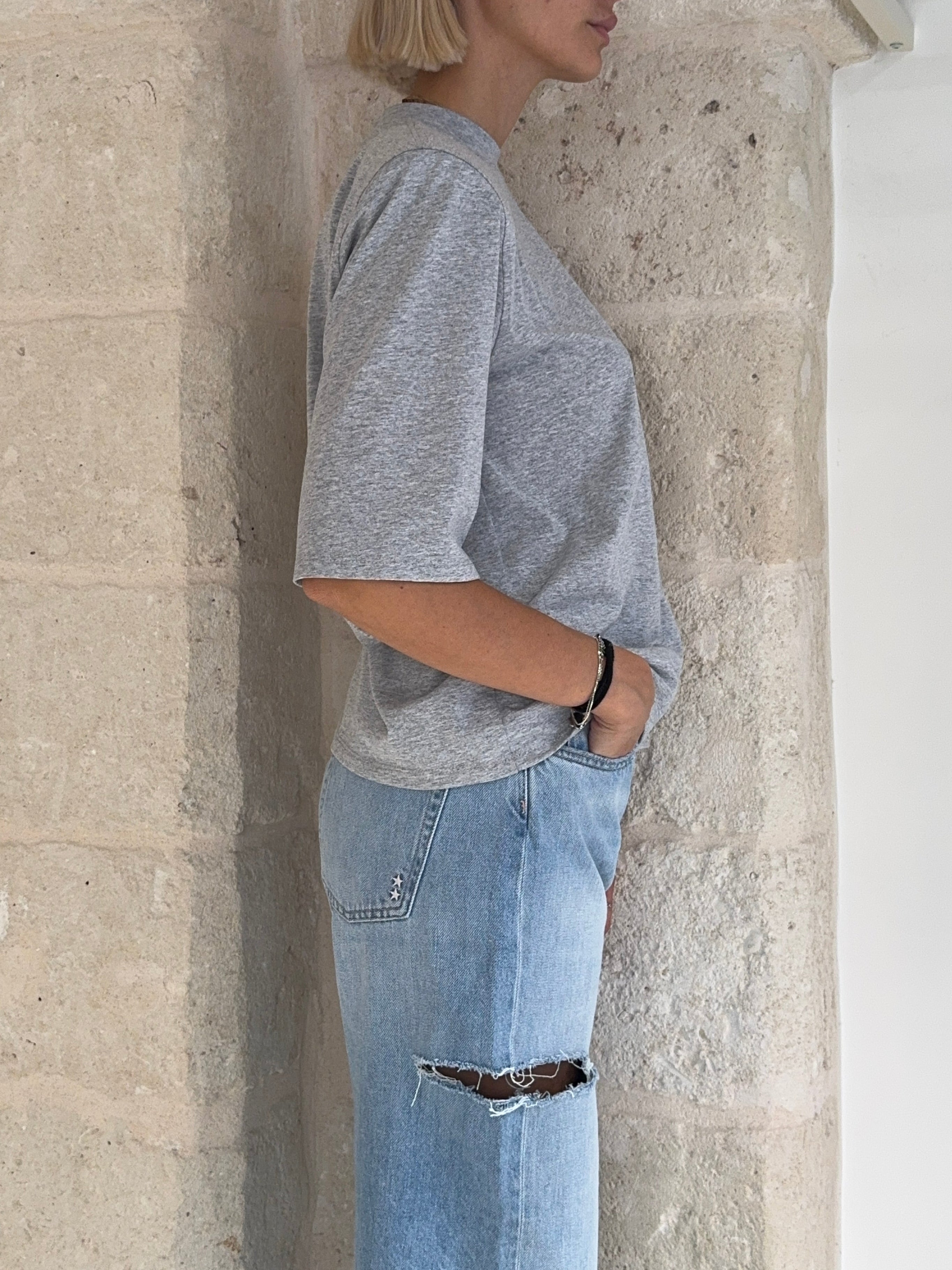 T-shirt con spalline e ricamo - Kostumn1