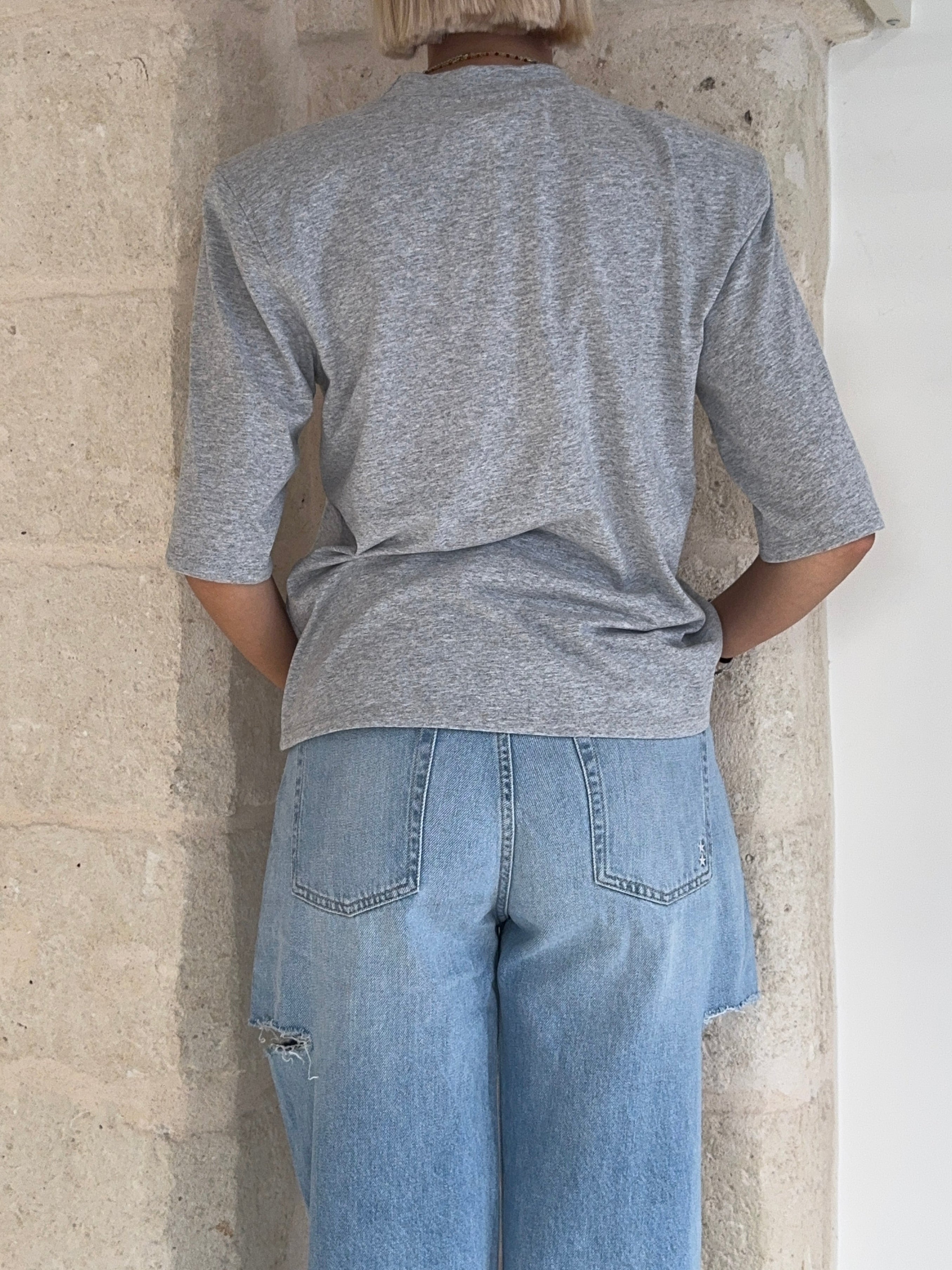 T-shirt con spalline e ricamo - Kostumn1