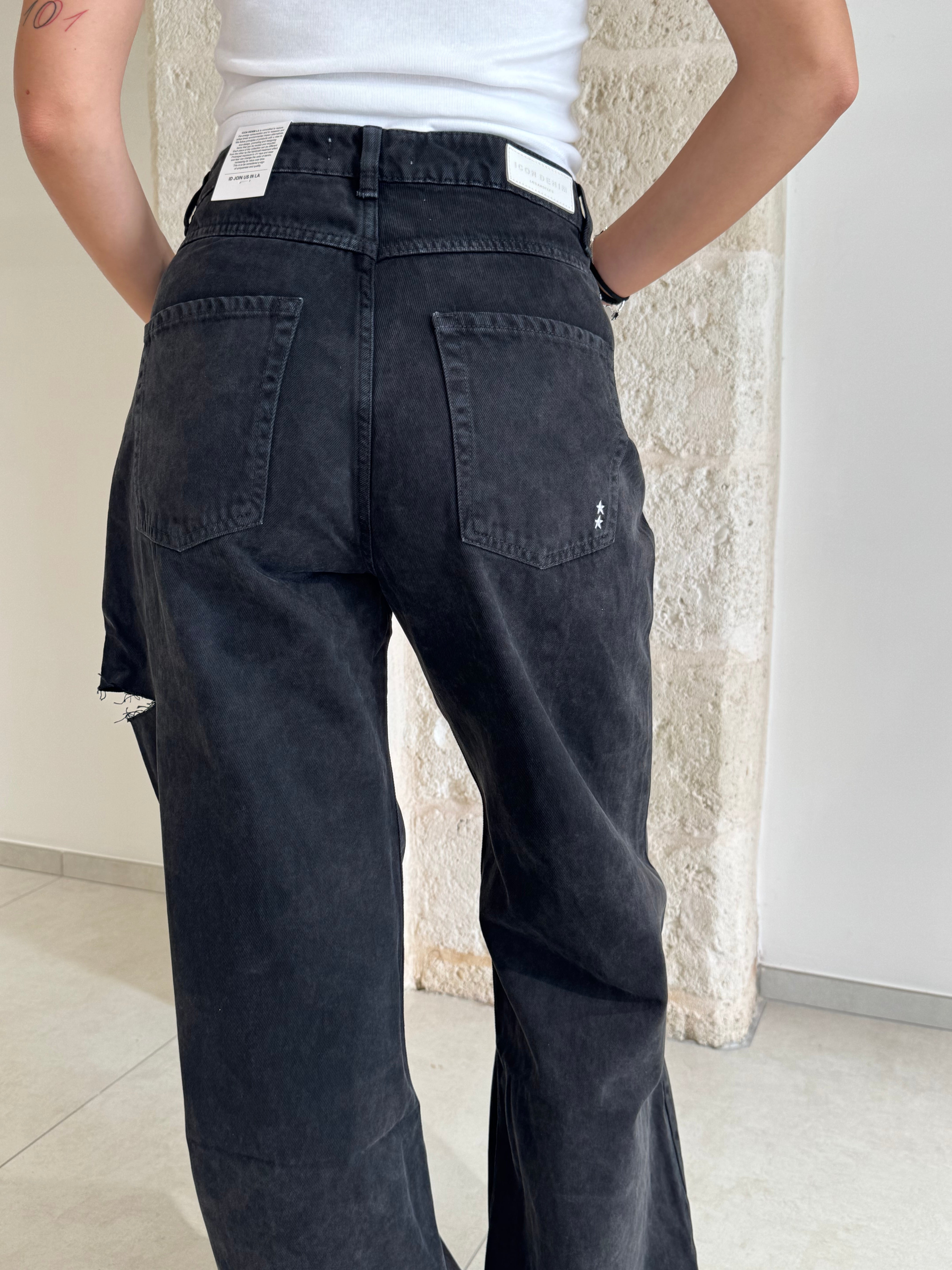Jeans Poppy nero bruciato e slavato con strappi - Icon Denim