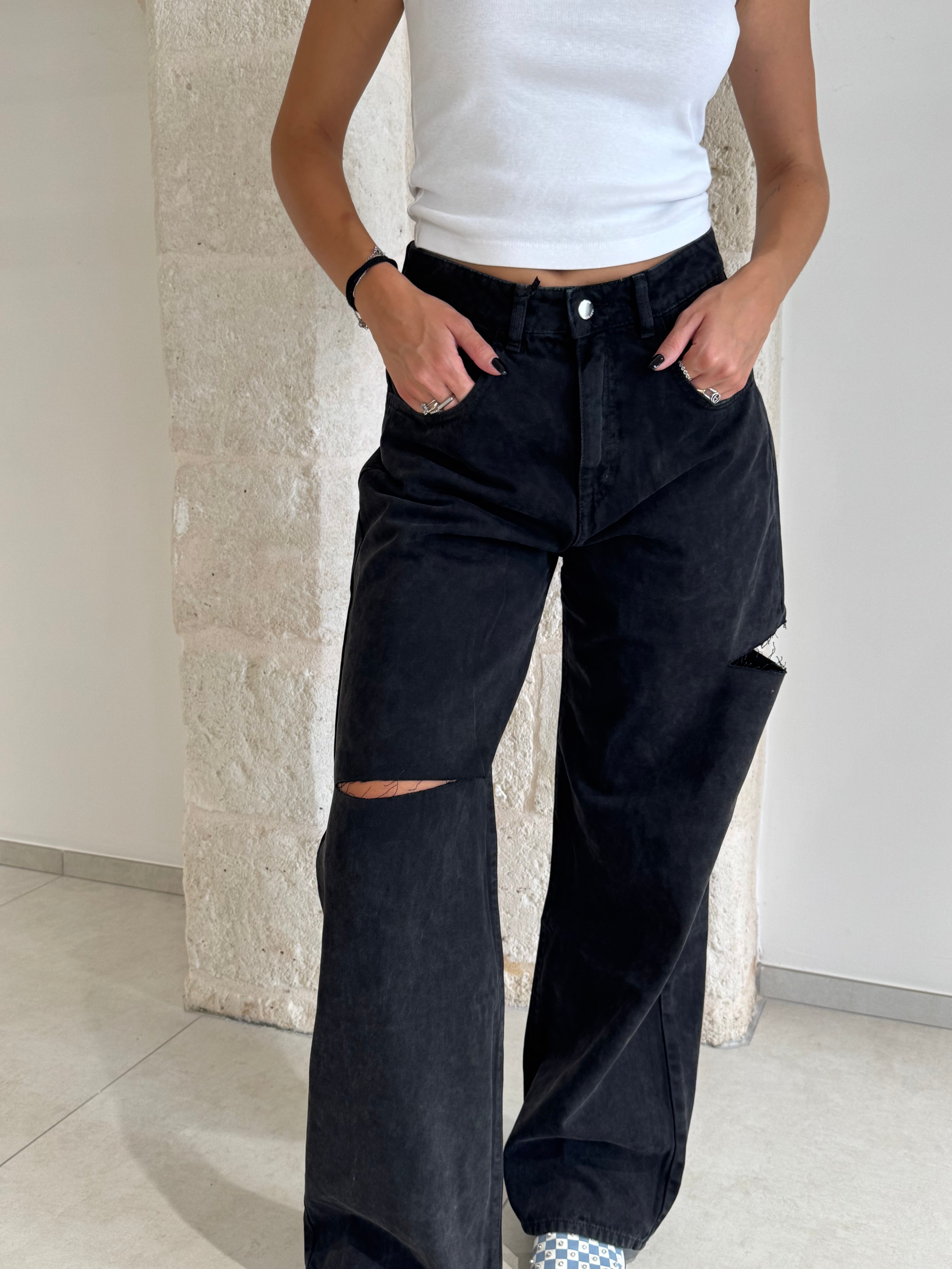 Jeans Poppy nero bruciato e slavato con strappi - Icon Denim
