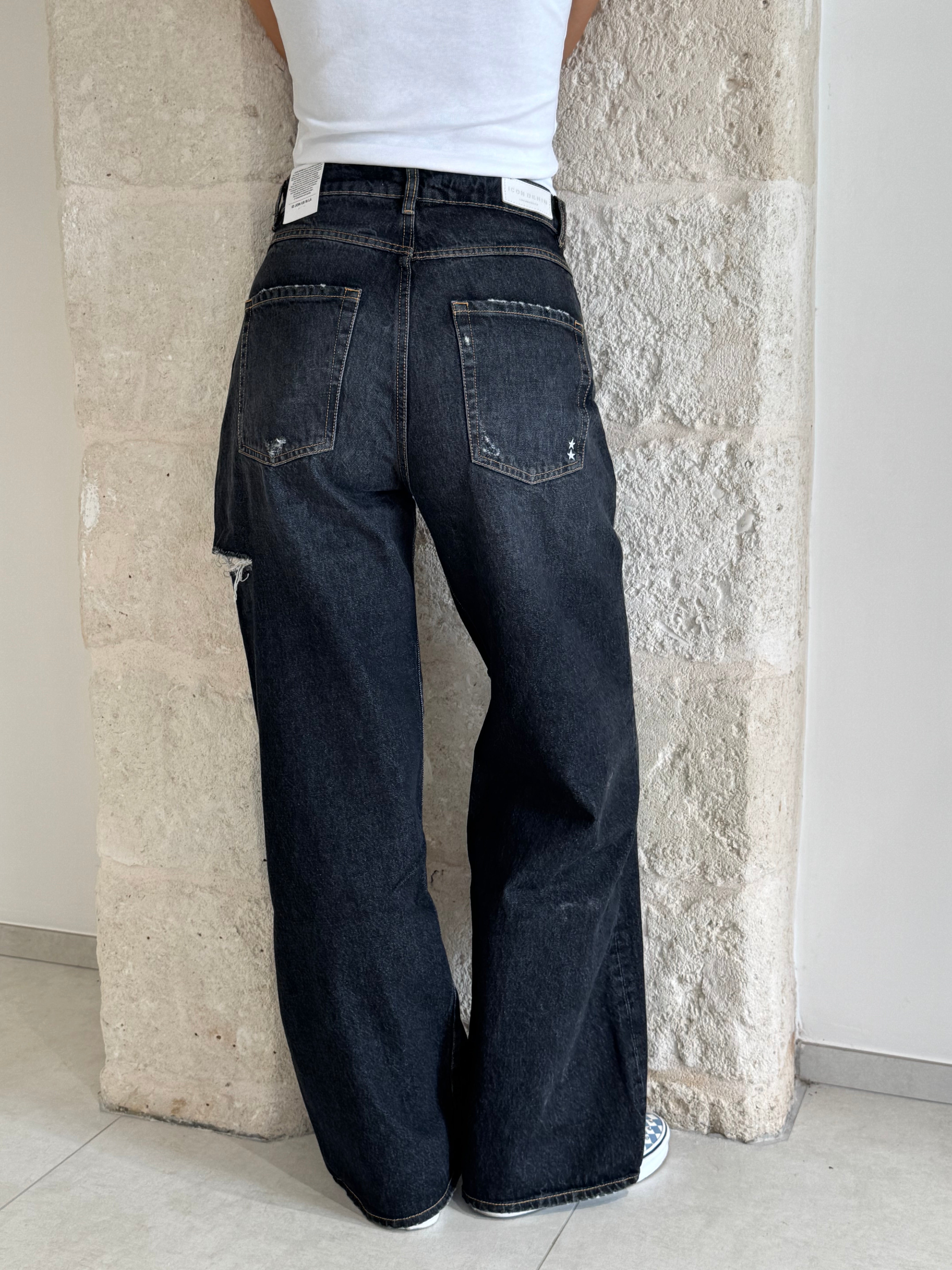 Jeans Poppy noir con strappi e cuciture gialle  - Icon Denim