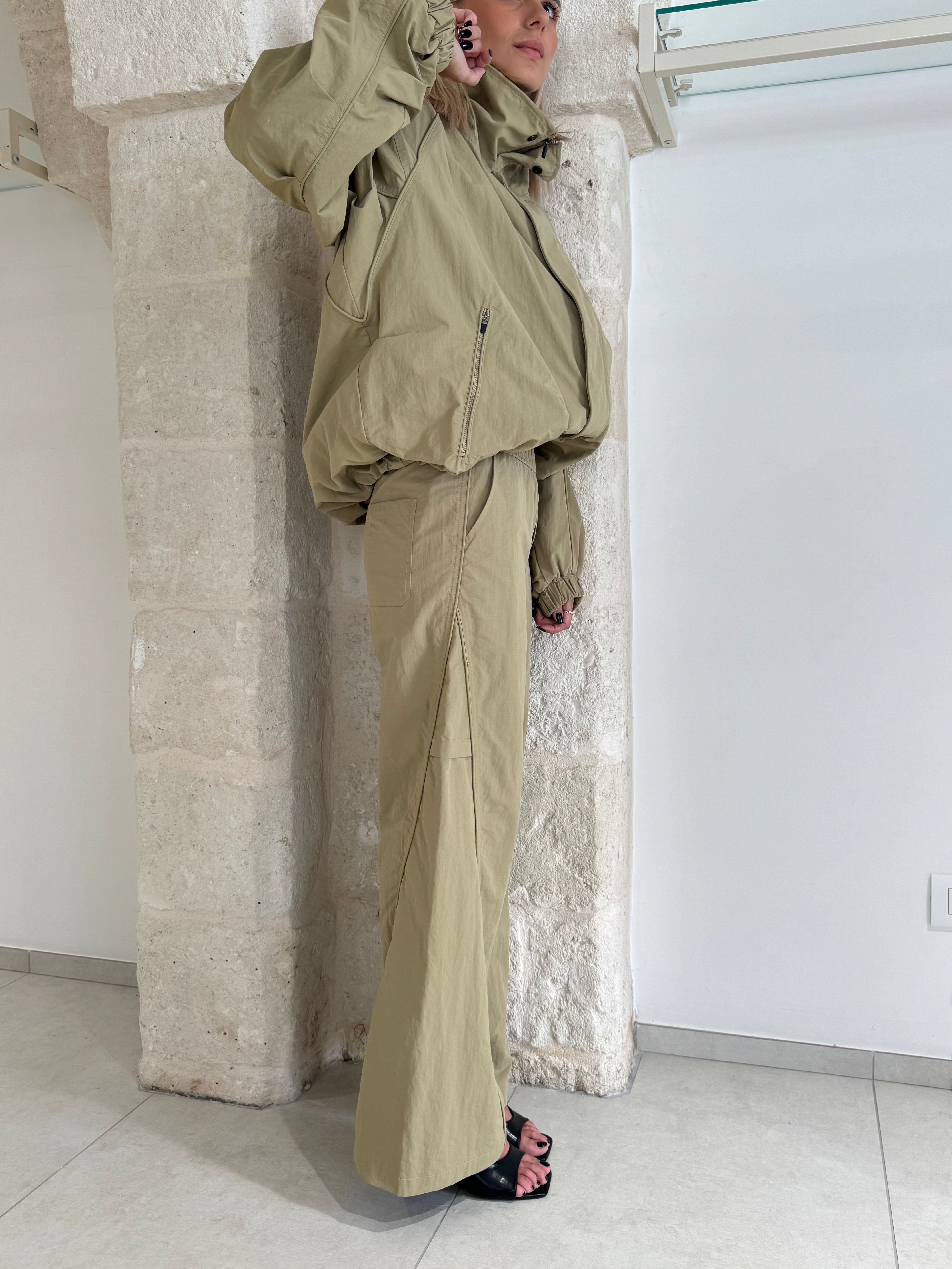 Pantalone Palazzo Kaki effetto Nylon- Eleh