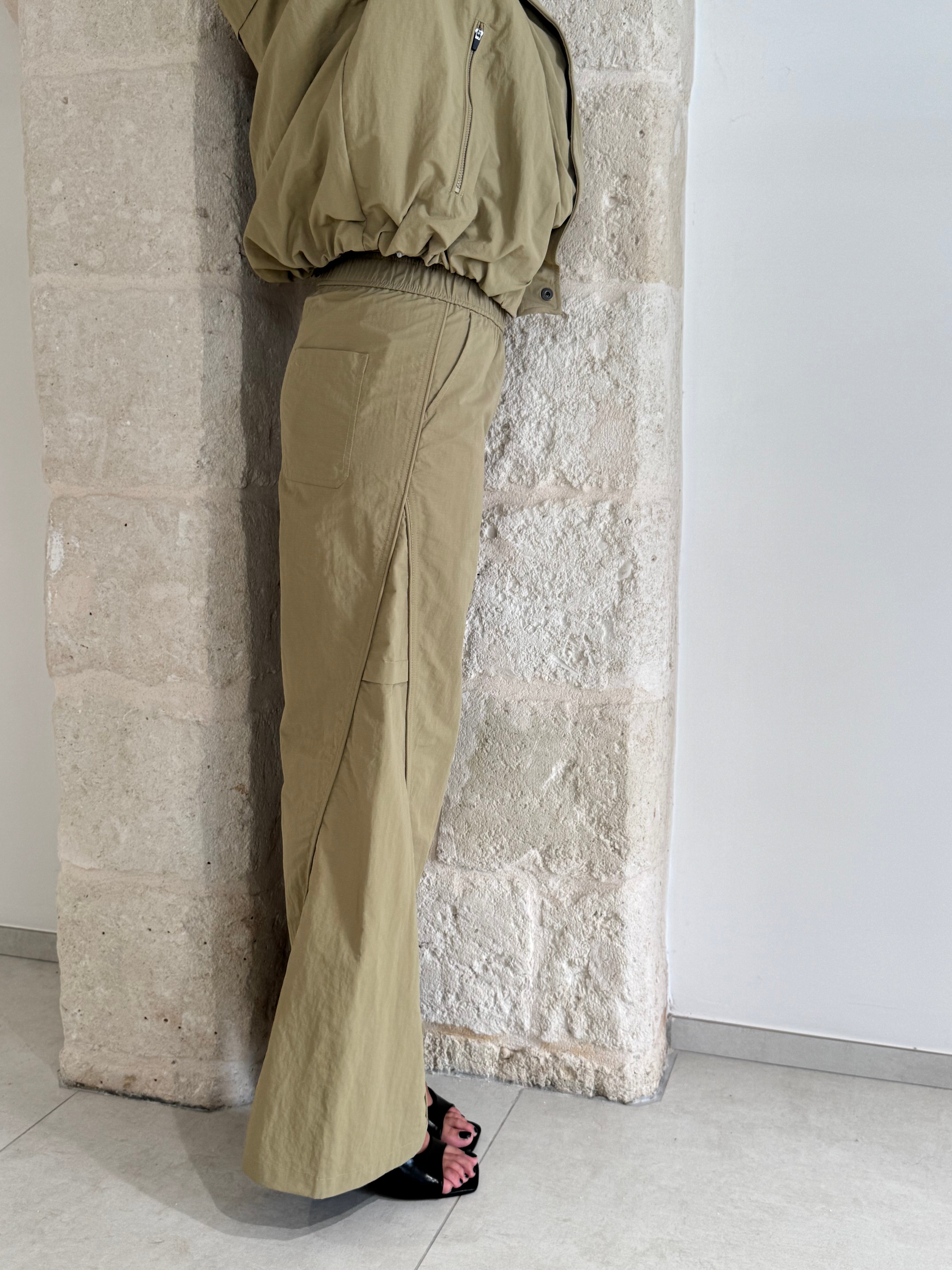 Pantalone Palazzo Kaki effetto Nylon- Eleh