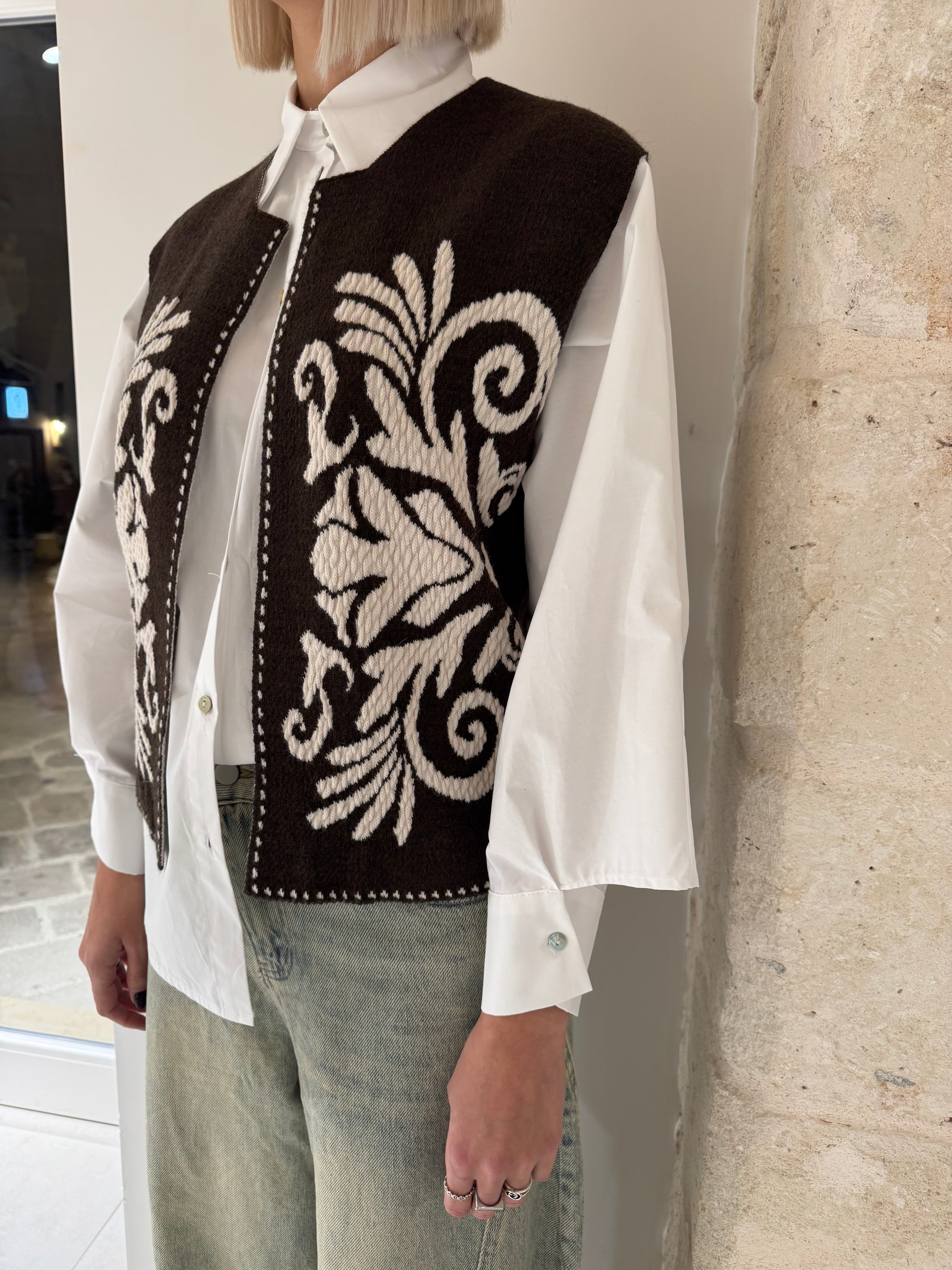 Gilet moro con ricamo - Zahjr